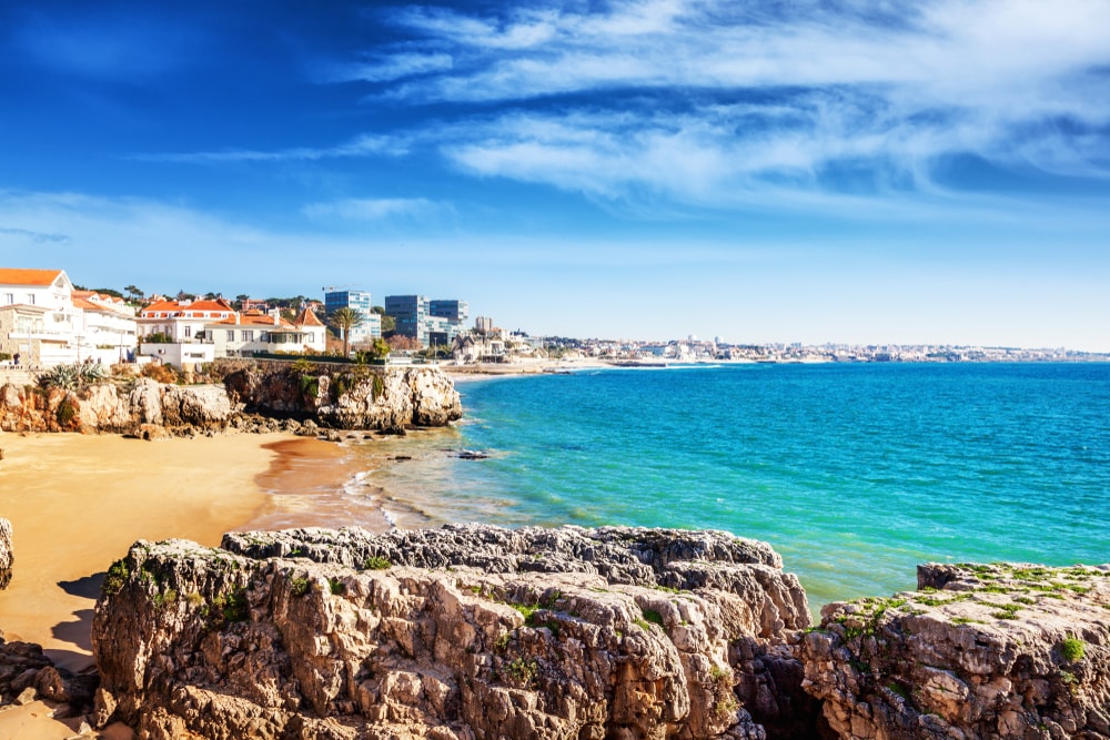 Transfer from Lisbon to Cascais - Living Tours