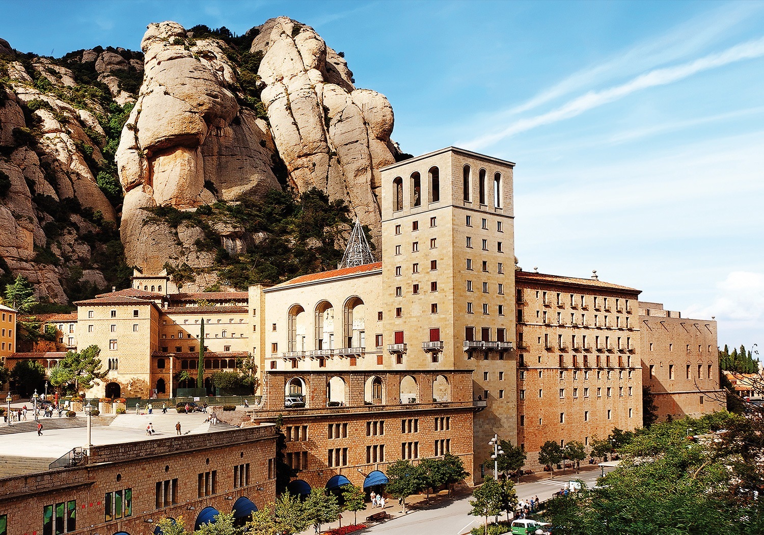 Guided Tour in Montserrat 