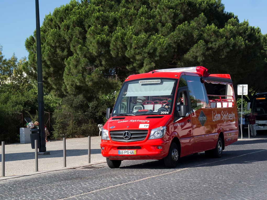 Lisbon Hop on Hop off Bus - Living Tours