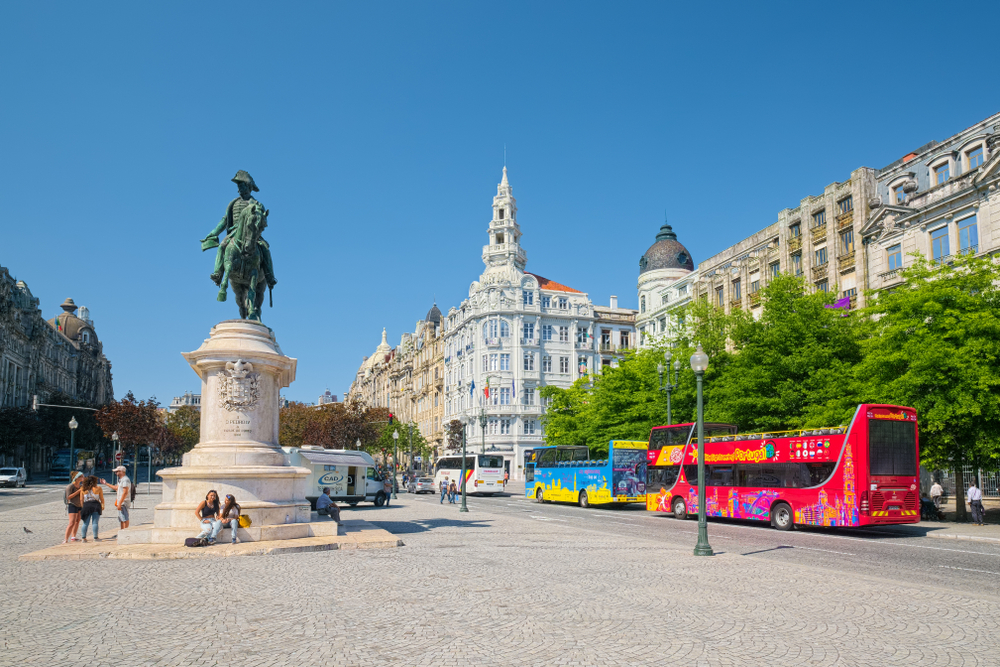 Bus rouge Porto à arrêts multiples - Living Tours